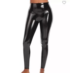 Sleek Black High-Waisted Stretch Leggings